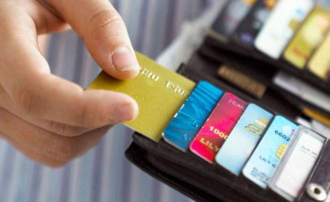 Cách quẹt thẻ tín dụng đúng cách