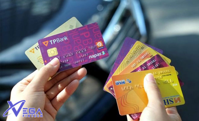 Cách rút tiền mặt bằng thẻ ATM gắn chip