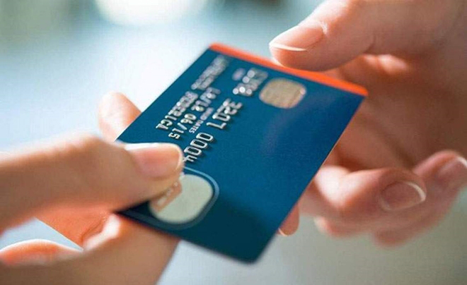 Kích hoạt thẻ tín dụng mà không dùng có mất tiền không?