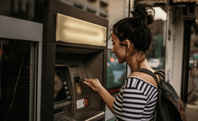 Kích hoạt thẻ tín dụng ở các cây ATM